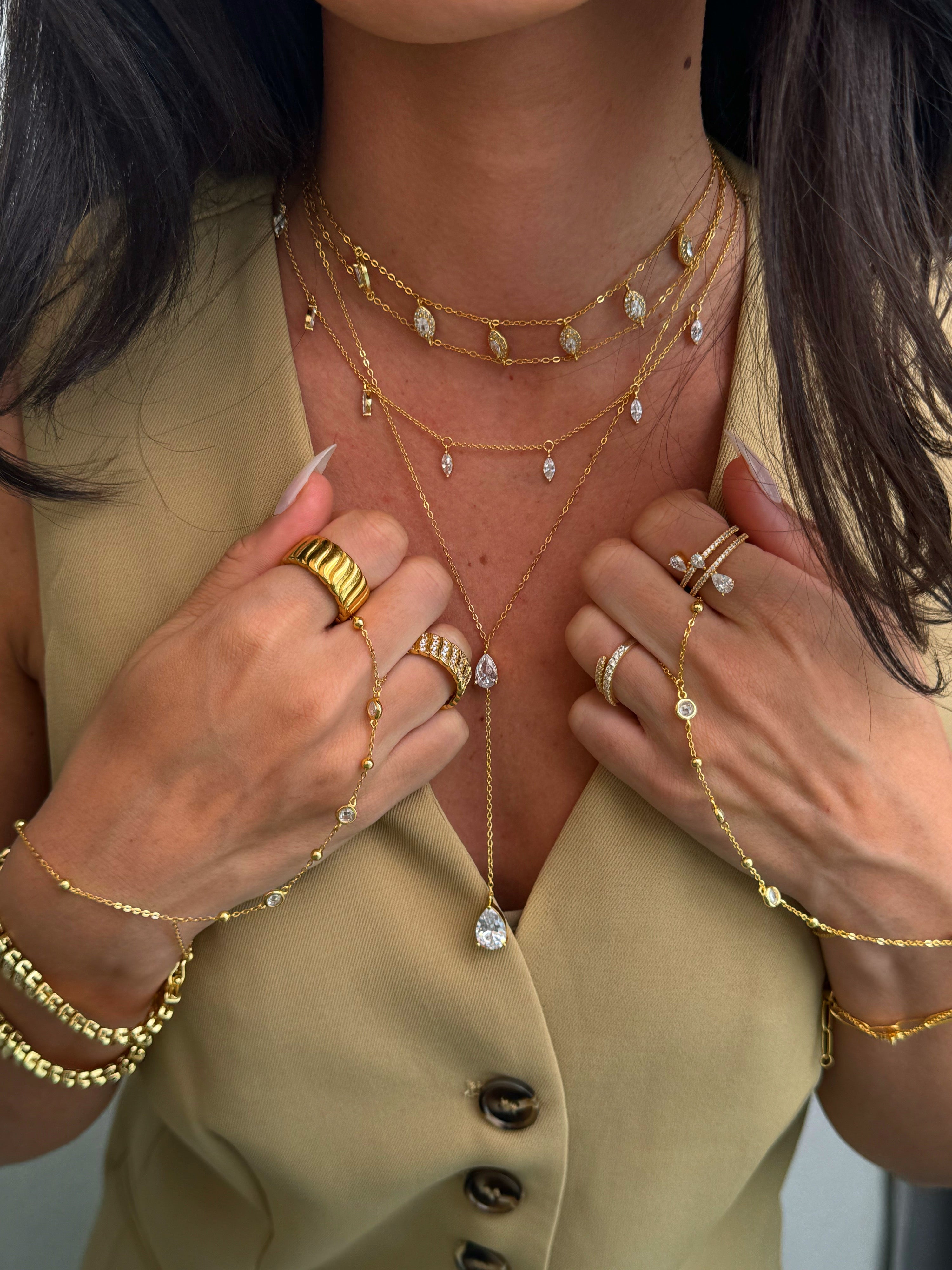 قلادة آيريس