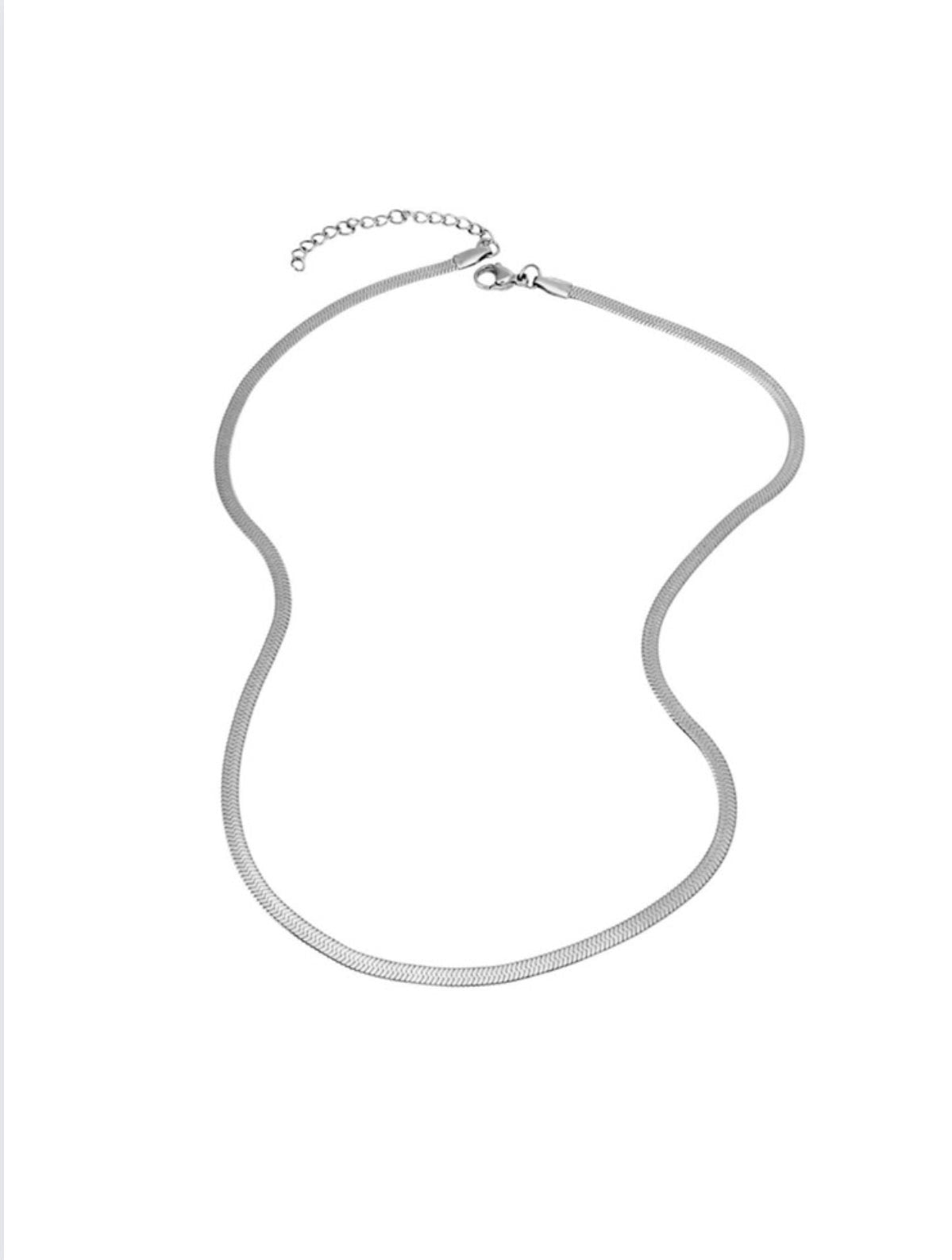 قلادة البا الفولاذية