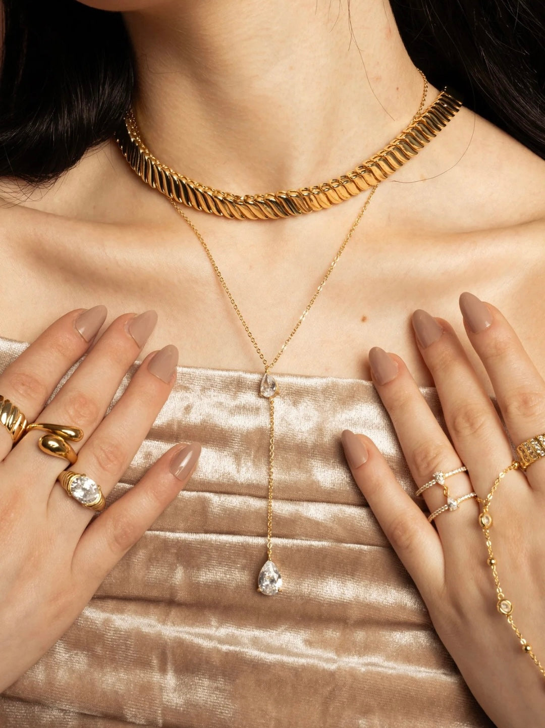 Nyla Gold teardrop necklace