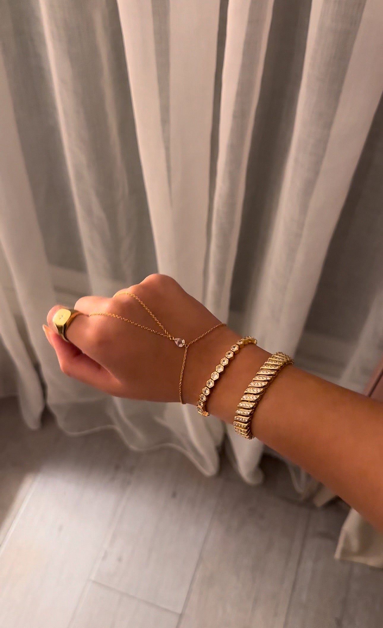 Jade Handchain