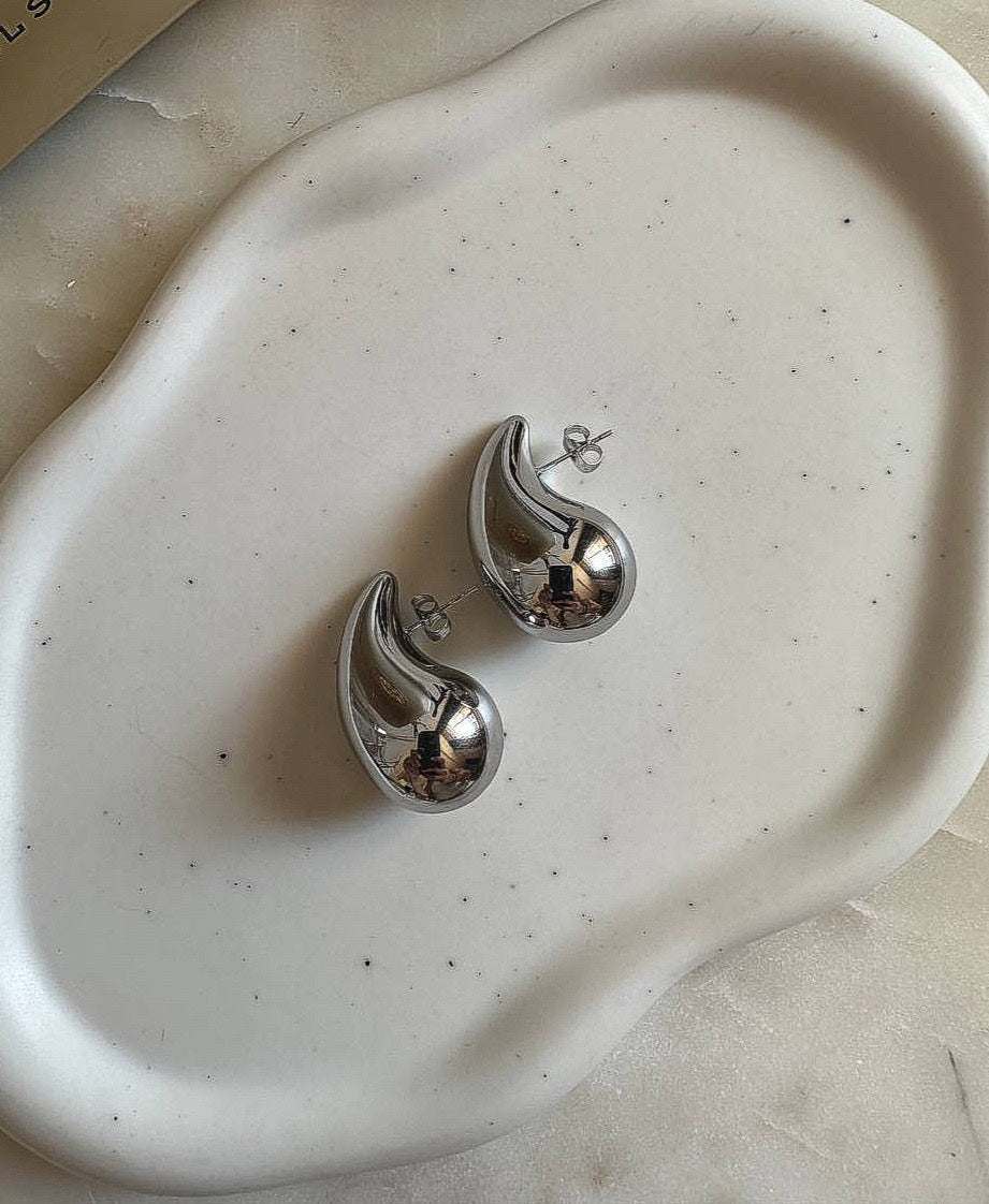 Lolia Silver Teardrop Earrings