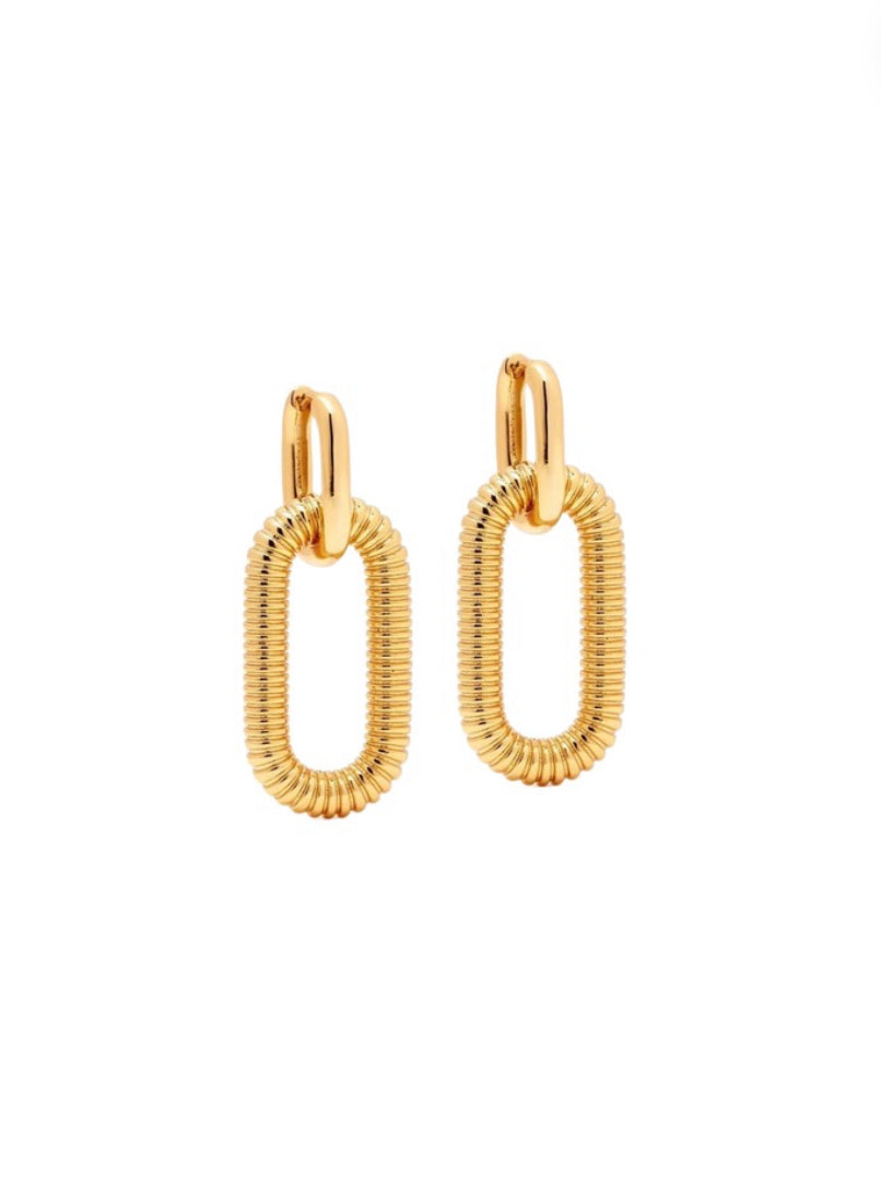 Selena earrings in gold